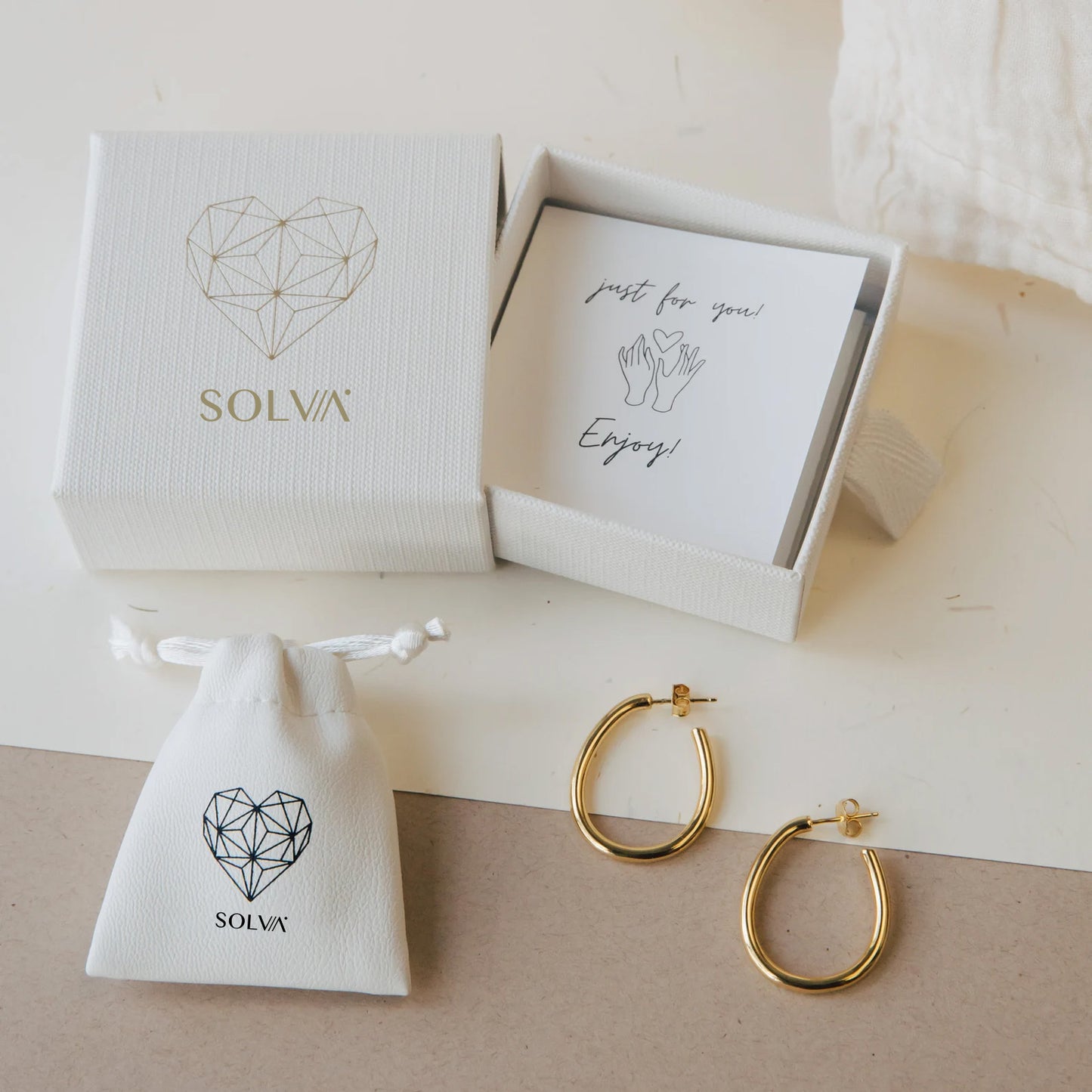 Gold Name Necklace with Box Chain